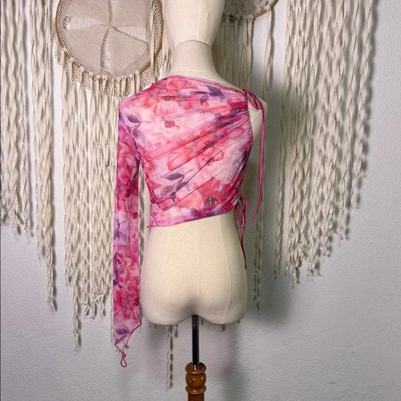 I AM GIA Jamari Psychedelic Pink and White Sheer Bloom Top Size XS - Picture 4 of 10